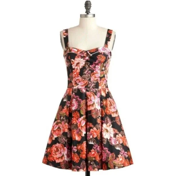 Beach Bash Art Tatyana Pink Retro Floral Fit Flare Modcloth Dress Pinup Skater S - Picture 3 of 7
